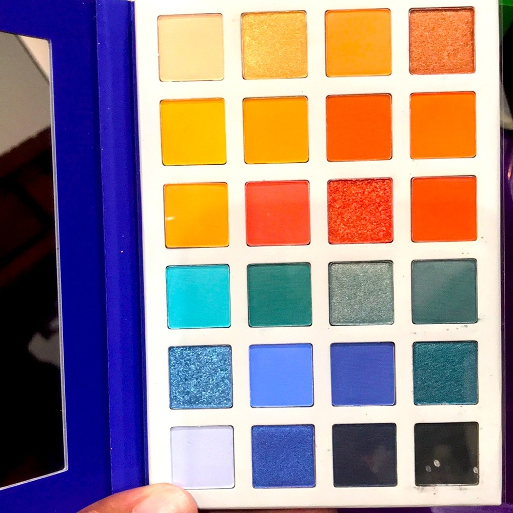 Eyeshadow palette